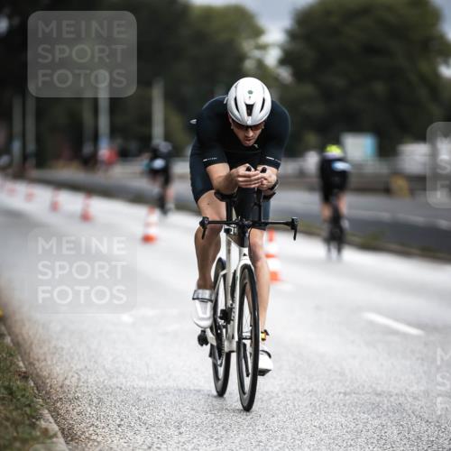 16.08.2026 - KN Förde Triathlon 2026 H.Heesch http://msf.ph/oto/9974354 16.08.2026 11:00:54 Radfahren 304 meine-sportfotos.de