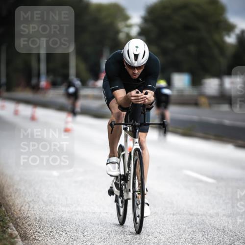 16.08.2026 - KN Förde Triathlon 2026 H.Heesch http://msf.ph/oto/9974356 16.08.2026 11:00:55 Radfahren 304 meine-sportfotos.de