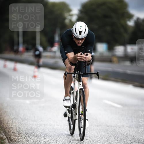 16.08.2026 - KN Förde Triathlon 2026 H.Heesch http://msf.ph/oto/9974357 16.08.2026 11:00:55 Radfahren 304 meine-sportfotos.de