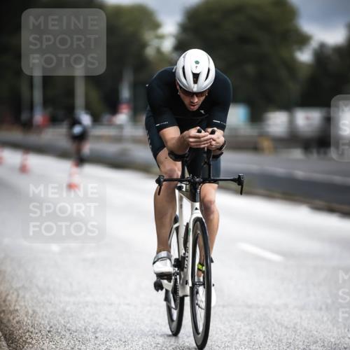 16.08.2026 - KN Förde Triathlon 2026 H.Heesch http://msf.ph/oto/9974358 16.08.2026 11:00:55 Radfahren 304 meine-sportfotos.de