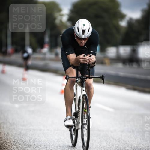 16.08.2026 - KN Förde Triathlon 2026 H.Heesch http://msf.ph/oto/9974359 16.08.2026 11:00:55 Radfahren 304 meine-sportfotos.de