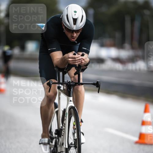16.08.2026 - KN Förde Triathlon 2026 H.Heesch http://msf.ph/oto/9974365 16.08.2026 11:00:55 Radfahren 304 meine-sportfotos.de