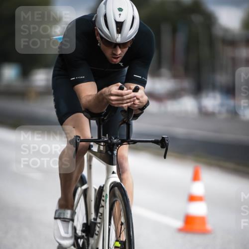 16.08.2026 - KN Förde Triathlon 2026 H.Heesch http://msf.ph/oto/9974367 16.08.2026 11:00:55 Radfahren 304 meine-sportfotos.de