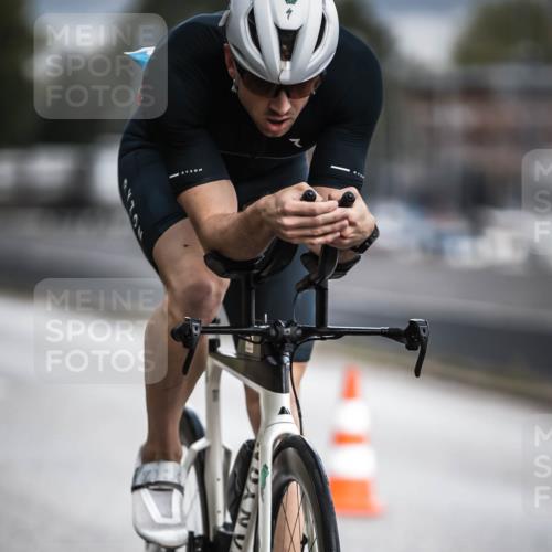 16.08.2026 - KN Förde Triathlon 2026 H.Heesch http://msf.ph/oto/9974369 16.08.2026 11:00:55 Radfahren 304 meine-sportfotos.de