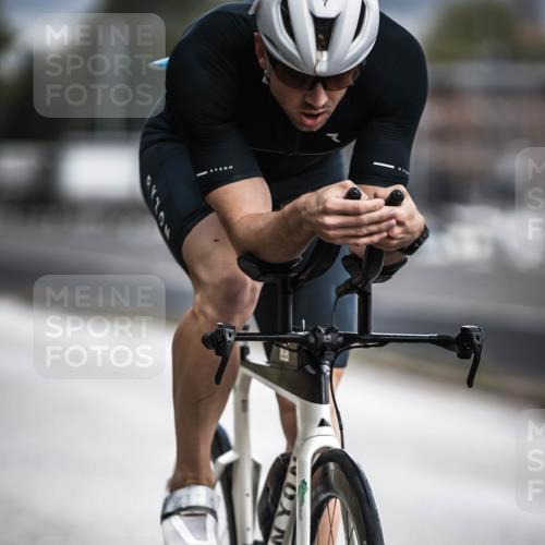 16.08.2026 - KN Förde Triathlon 2026 H.Heesch http://msf.ph/oto/9974370 16.08.2026 11:00:55 Radfahren 304 meine-sportfotos.de