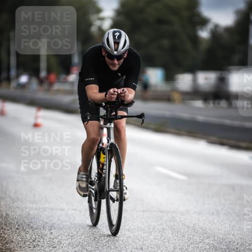 16.08.2026 - KN Förde Triathlon 2026 H.Heesch http://msf.ph/oto/9974378 16.08.2026 11:01:11 Radfahren 319, 323 meine-sportfotos.de
