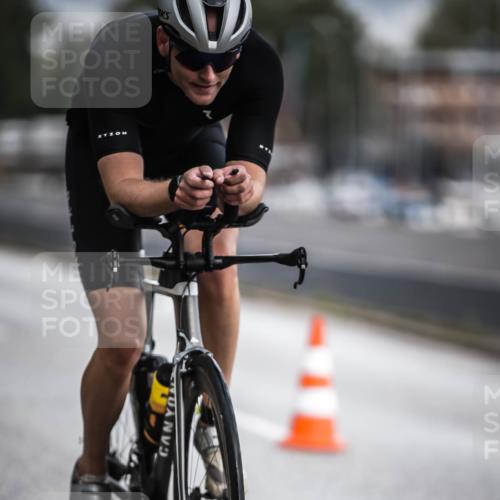 16.08.2026 - KN Förde Triathlon 2026 H.Heesch http://msf.ph/oto/9974390 16.08.2026 11:01:11 Radfahren 319, 323 meine-sportfotos.de