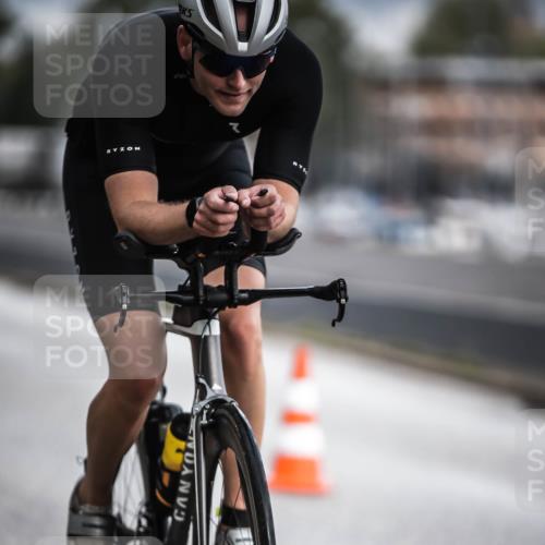 16.08.2026 - KN Förde Triathlon 2026 H.Heesch http://msf.ph/oto/9974391 16.08.2026 11:01:11 Radfahren 319, 323 meine-sportfotos.de