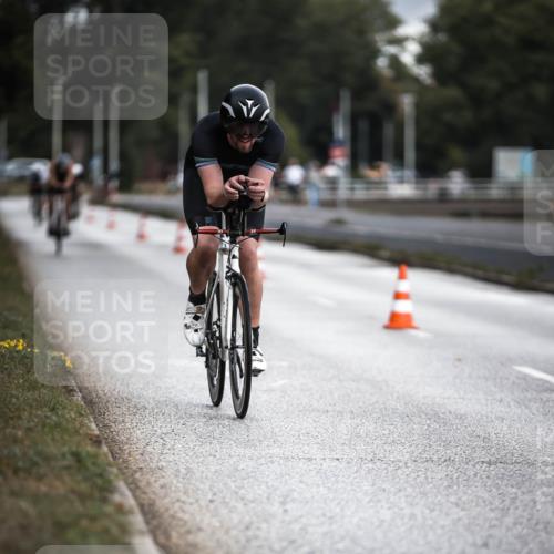 16.08.2026 - KN Förde Triathlon 2026 H.Heesch http://msf.ph/oto/9974412 16.08.2026 11:01:44 Radfahren 310, 311 meine-sportfotos.de