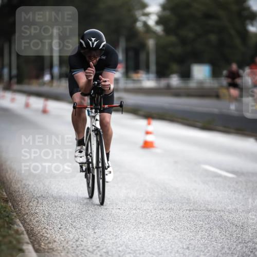 16.08.2026 - KN Förde Triathlon 2026 H.Heesch http://msf.ph/oto/9974417 16.08.2026 11:01:44 Radfahren 310, 311 meine-sportfotos.de