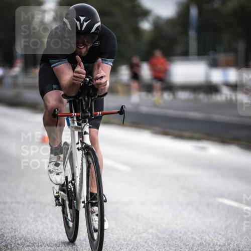 16.08.2026 - KN Förde Triathlon 2026 H.Heesch http://msf.ph/oto/9974429 16.08.2026 11:01:44 Radfahren 310, 311 meine-sportfotos.de