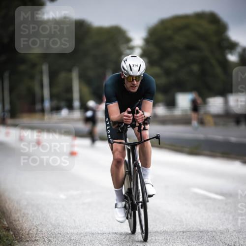 16.08.2026 - KN Förde Triathlon 2026 H.Heesch http://msf.ph/oto/9974495 16.08.2026 11:02:16 Radfahren 314, 327, 441 meine-sportfotos.de