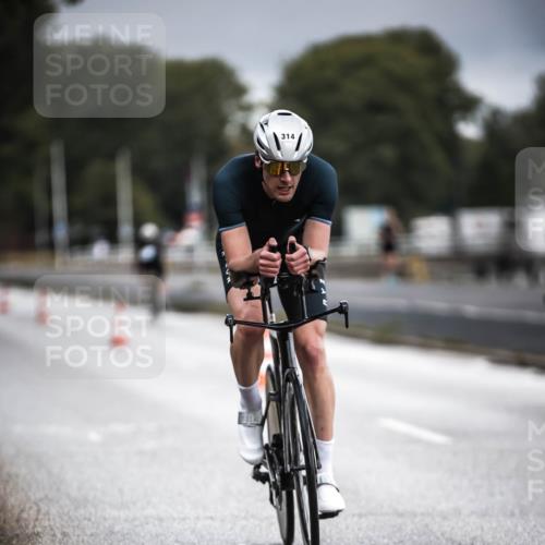 16.08.2026 - KN Förde Triathlon 2026 H.Heesch http://msf.ph/oto/9974498 16.08.2026 11:02:16 Radfahren 314, 327, 441 meine-sportfotos.de