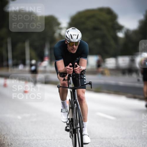 16.08.2026 - KN Förde Triathlon 2026 H.Heesch http://msf.ph/oto/9974499 16.08.2026 11:02:16 Radfahren 314, 327, 441 meine-sportfotos.de