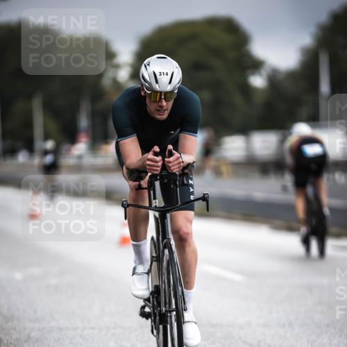 16.08.2026 - KN Förde Triathlon 2026 H.Heesch http://msf.ph/oto/9974501 16.08.2026 11:02:16 Radfahren 314, 327, 441 meine-sportfotos.de