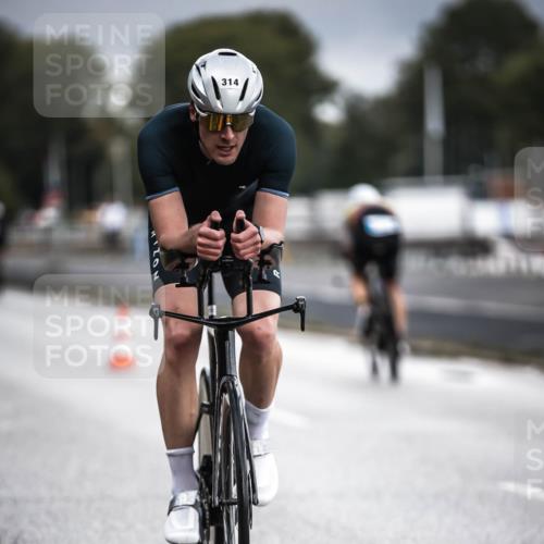 16.08.2026 - KN Förde Triathlon 2026 H.Heesch http://msf.ph/oto/9974504 16.08.2026 11:02:16 Radfahren 314, 327, 441 meine-sportfotos.de