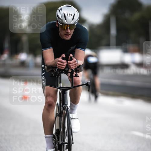 16.08.2026 - KN Förde Triathlon 2026 H.Heesch http://msf.ph/oto/9974506 16.08.2026 11:02:16 Radfahren 314, 327, 441 meine-sportfotos.de
