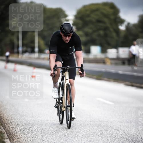 16.08.2026 - KN Förde Triathlon 2026 H.Heesch http://msf.ph/oto/9974579 16.08.2026 11:02:57 Radfahren 221, 312, 337, 341, 373 meine-sportfotos.de