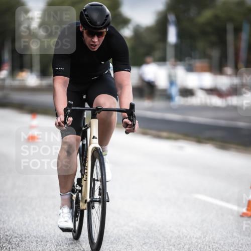 16.08.2026 - KN Förde Triathlon 2026 H.Heesch http://msf.ph/oto/9974587 16.08.2026 11:02:58 Radfahren 221, 312, 337, 341, 373 meine-sportfotos.de