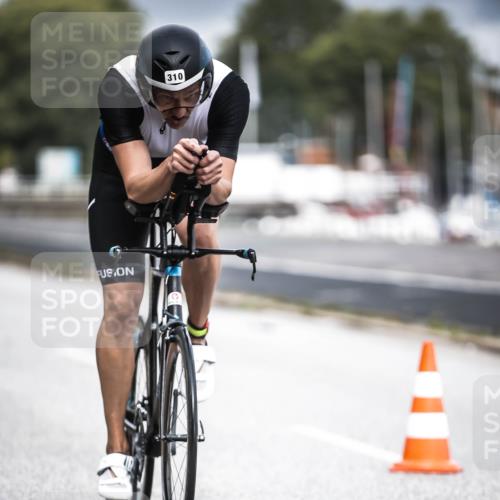 16.08.2026 - KN Förde Triathlon 2026 H.Heesch http://msf.ph/oto/9974622 16.08.2026 11:03:53 Radfahren 310 meine-sportfotos.de