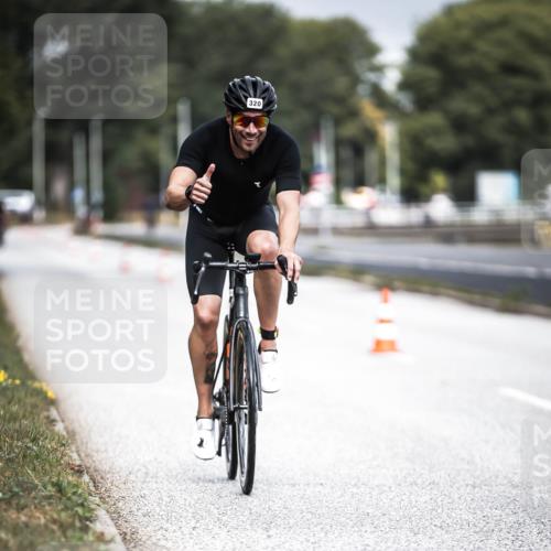 16.08.2026 - KN Förde Triathlon 2026 H.Heesch http://msf.ph/oto/9974637 16.08.2026 11:04:04 Radfahren 320, 363 meine-sportfotos.de