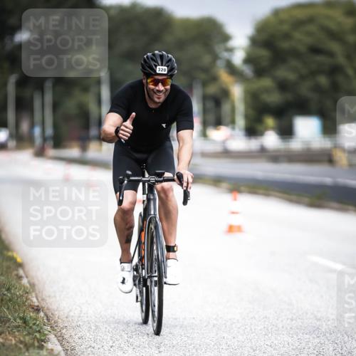 16.08.2026 - KN Förde Triathlon 2026 H.Heesch http://msf.ph/oto/9974639 16.08.2026 11:04:04 Radfahren 320, 363 meine-sportfotos.de