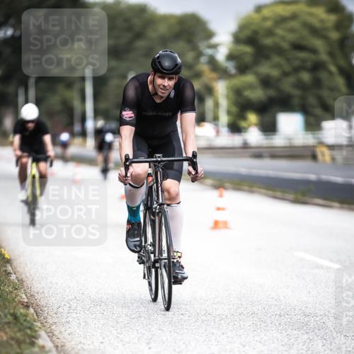 16.08.2026 - KN Förde Triathlon 2026 H.Heesch http://msf.ph/oto/9974659 16.08.2026 11:04:16 Radfahren 309, 329, 340 meine-sportfotos.de