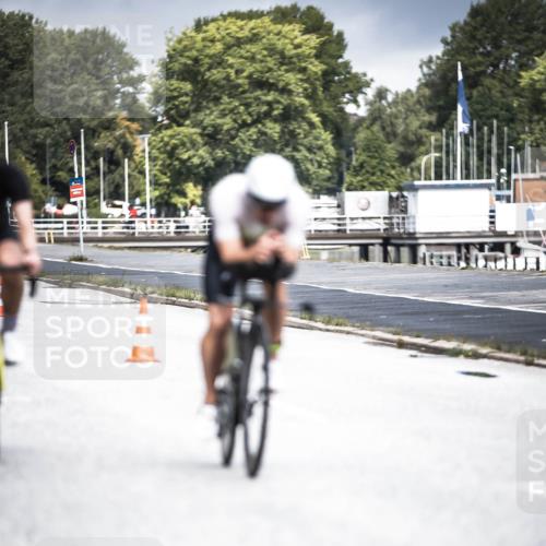 16.08.2026 - KN Förde Triathlon 2026 H.Heesch http://msf.ph/oto/9974680 16.08.2026 11:04:17 Radfahren 309, 329, 340 meine-sportfotos.de