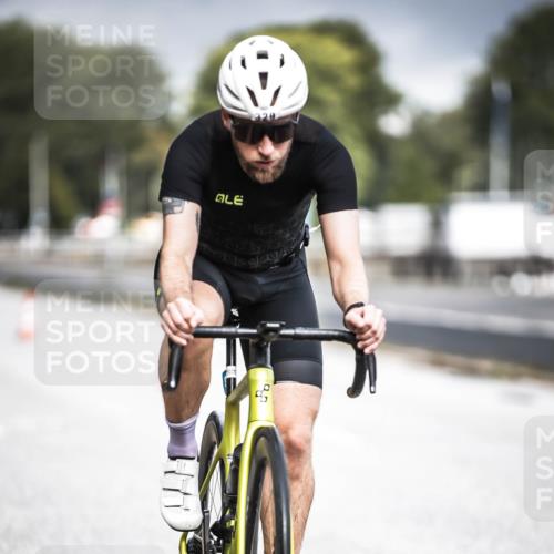 16.08.2026 - KN Förde Triathlon 2026 H.Heesch http://msf.ph/oto/9974688 16.08.2026 11:04:18 Radfahren 309, 329, 340 meine-sportfotos.de