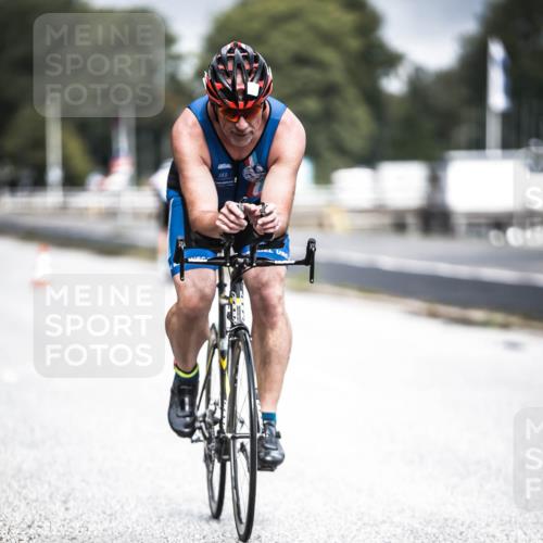 16.08.2026 - KN Förde Triathlon 2026 H.Heesch http://msf.ph/oto/9974700 16.08.2026 11:04:32 Radfahren 321, 327 meine-sportfotos.de