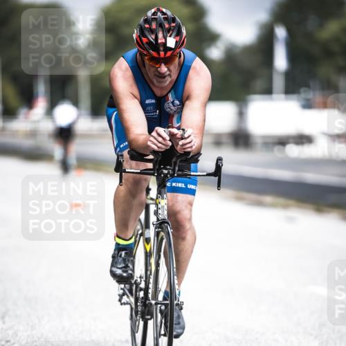 16.08.2026 - KN Förde Triathlon 2026 H.Heesch http://msf.ph/oto/9974704 16.08.2026 11:04:32 Radfahren 321, 327 meine-sportfotos.de