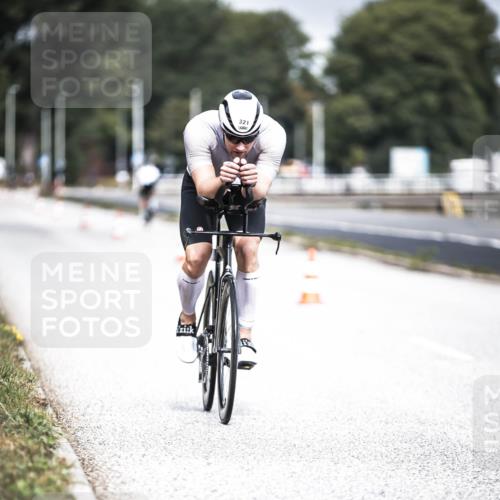 16.08.2026 - KN Förde Triathlon 2026 H.Heesch http://msf.ph/oto/9974711 16.08.2026 11:04:37 Radfahren 321 meine-sportfotos.de