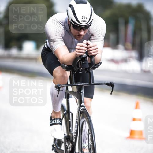 16.08.2026 - KN Förde Triathlon 2026 H.Heesch http://msf.ph/oto/9974727 16.08.2026 11:04:37 Radfahren 321 meine-sportfotos.de