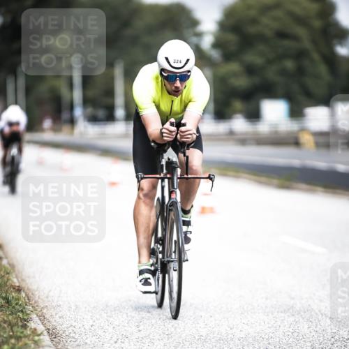 16.08.2026 - KN Förde Triathlon 2026 H.Heesch http://msf.ph/oto/9974730 16.08.2026 11:04:48 Radfahren 324, 336 meine-sportfotos.de