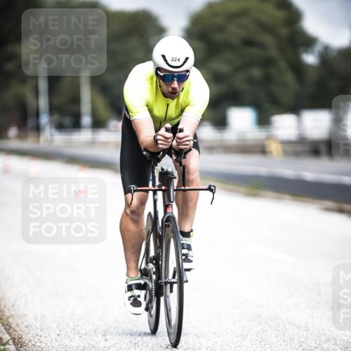 16.08.2026 - KN Förde Triathlon 2026 H.Heesch http://msf.ph/oto/9974733 16.08.2026 11:04:48 Radfahren 324, 336 meine-sportfotos.de