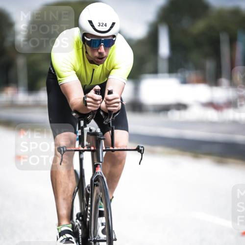 16.08.2026 - KN Förde Triathlon 2026 H.Heesch http://msf.ph/oto/9974741 16.08.2026 11:04:49 Radfahren 324, 336 meine-sportfotos.de