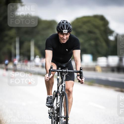 16.08.2026 - KN Förde Triathlon 2026 H.Heesch http://msf.ph/oto/9974811 16.08.2026 11:06:19 Radfahren 339, 363 meine-sportfotos.de