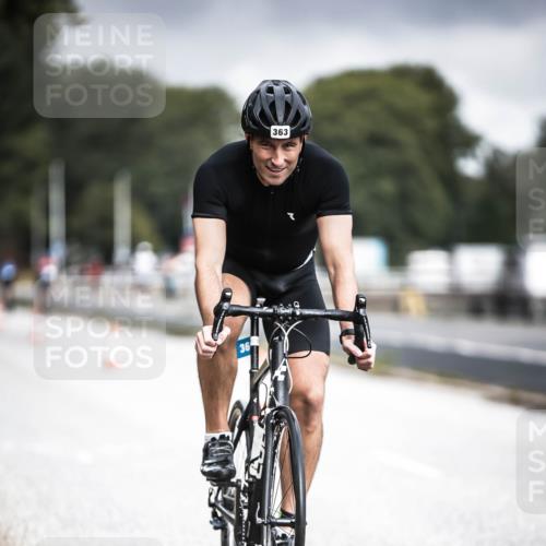16.08.2026 - KN Förde Triathlon 2026 H.Heesch http://msf.ph/oto/9974812 16.08.2026 11:06:19 Radfahren 339, 363 meine-sportfotos.de