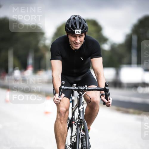 16.08.2026 - KN Förde Triathlon 2026 H.Heesch http://msf.ph/oto/9974816 16.08.2026 11:06:19 Radfahren 339, 363 meine-sportfotos.de