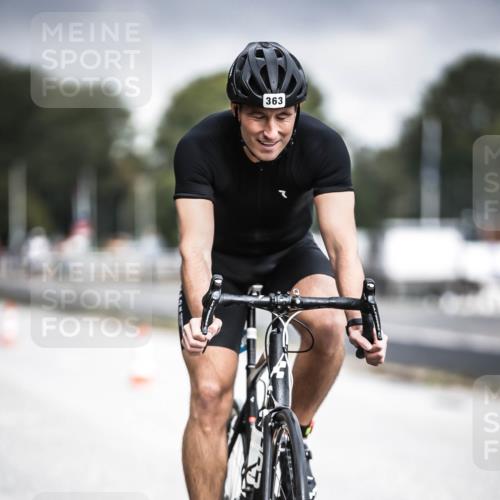 16.08.2026 - KN Förde Triathlon 2026 H.Heesch http://msf.ph/oto/9974817 16.08.2026 11:06:19 Radfahren 339, 363 meine-sportfotos.de