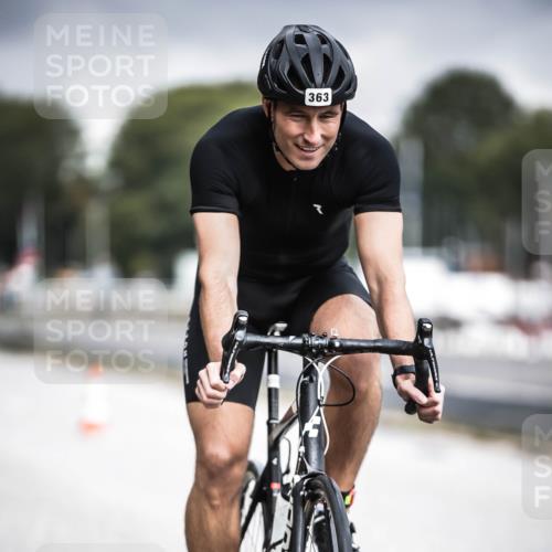 16.08.2026 - KN Förde Triathlon 2026 H.Heesch http://msf.ph/oto/9974819 16.08.2026 11:06:19 Radfahren 339, 363 meine-sportfotos.de