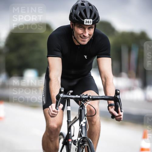 16.08.2026 - KN Förde Triathlon 2026 H.Heesch http://msf.ph/oto/9974821 16.08.2026 11:06:19 Radfahren 339, 363 meine-sportfotos.de