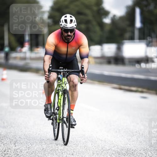16.08.2026 - KN Förde Triathlon 2026 H.Heesch http://msf.ph/oto/9974884 16.08.2026 11:07:19 Radfahren 302, 304, 306, 322, 328, 345, 348, 356, 371 meine-sportfotos.de