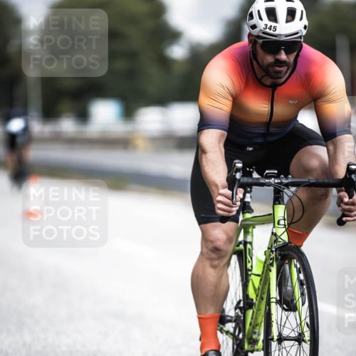 16.08.2026 - KN Förde Triathlon 2026 H.Heesch http://msf.ph/oto/9974894 16.08.2026 11:07:20 Radfahren 302, 304, 306, 322, 328, 345, 348, 371 meine-sportfotos.de