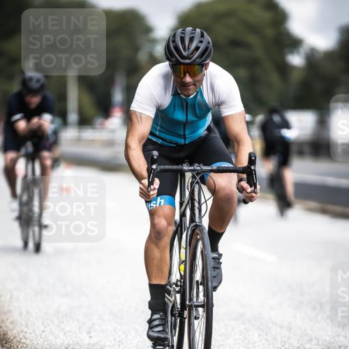 16.08.2026 - KN Förde Triathlon 2026 H.Heesch http://msf.ph/oto/9974900 16.08.2026 11:07:22 Radfahren 302, 322, 328, 345, 348, 371 meine-sportfotos.de