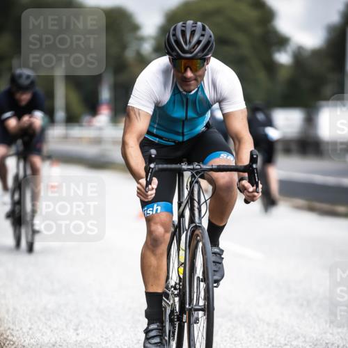 16.08.2026 - KN Förde Triathlon 2026 H.Heesch http://msf.ph/oto/9974901 16.08.2026 11:07:22 Radfahren 302, 322, 328, 345, 348, 371 meine-sportfotos.de