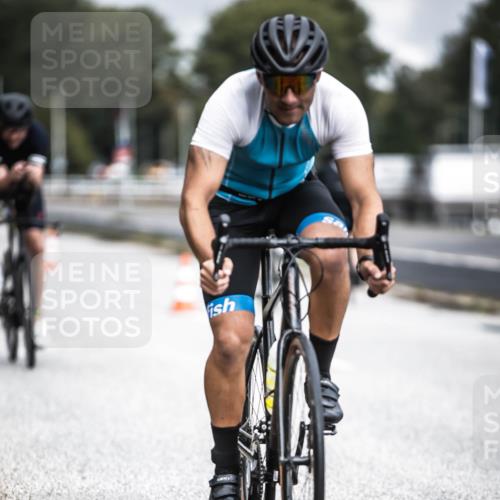 16.08.2026 - KN Förde Triathlon 2026 H.Heesch http://msf.ph/oto/9974903 16.08.2026 11:07:22 Radfahren 302, 322, 328, 345, 348, 371 meine-sportfotos.de