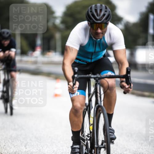 16.08.2026 - KN Förde Triathlon 2026 H.Heesch http://msf.ph/oto/9974904 16.08.2026 11:07:22 Radfahren 302, 322, 328, 345, 348, 371 meine-sportfotos.de