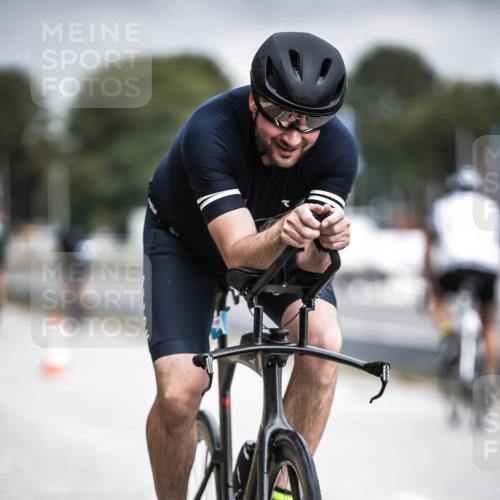 16.08.2026 - KN Förde Triathlon 2026 H.Heesch http://msf.ph/oto/9974915 16.08.2026 11:07:24 Radfahren 302, 322, 328 meine-sportfotos.de