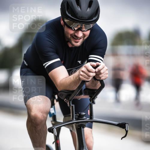 16.08.2026 - KN Förde Triathlon 2026 H.Heesch http://msf.ph/oto/9974920 16.08.2026 11:07:24 Radfahren 302, 322, 328 meine-sportfotos.de